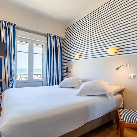 Otel Kyriad Malo Centre 3*