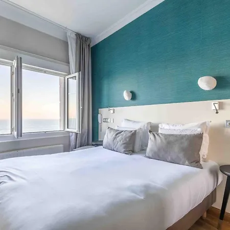 Kyriad Malo Centre 3*