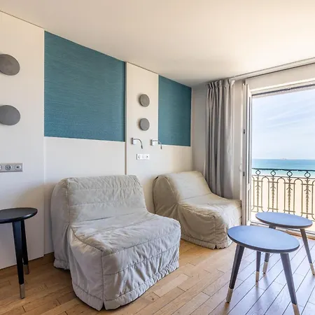 Kyriad Malo Centre 3* Сен-Мало